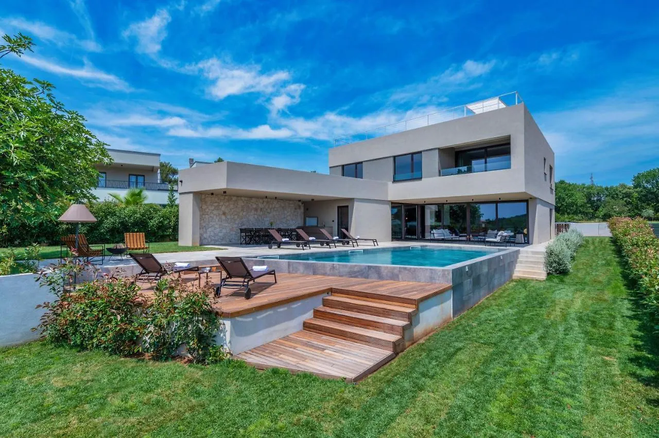 Luxury Beachside Villa With A Pool And A Sea View Banjole