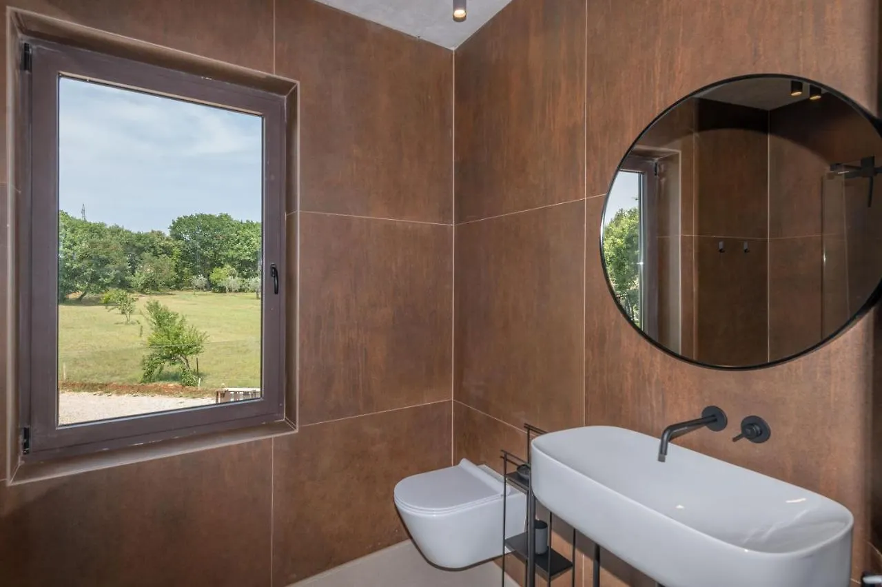 Luxury Beachside Villa With A Pool And A Sea View Banjole 0*,