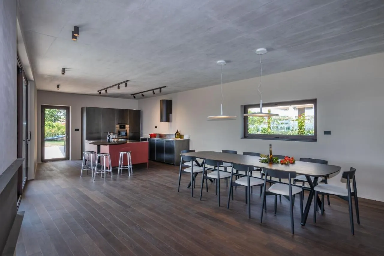 Luxury Beachside Villa With A Pool And A Sea View Banjole