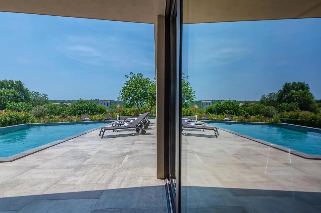 Luxury Beachside Villa With A Pool And A Sea View Banjole