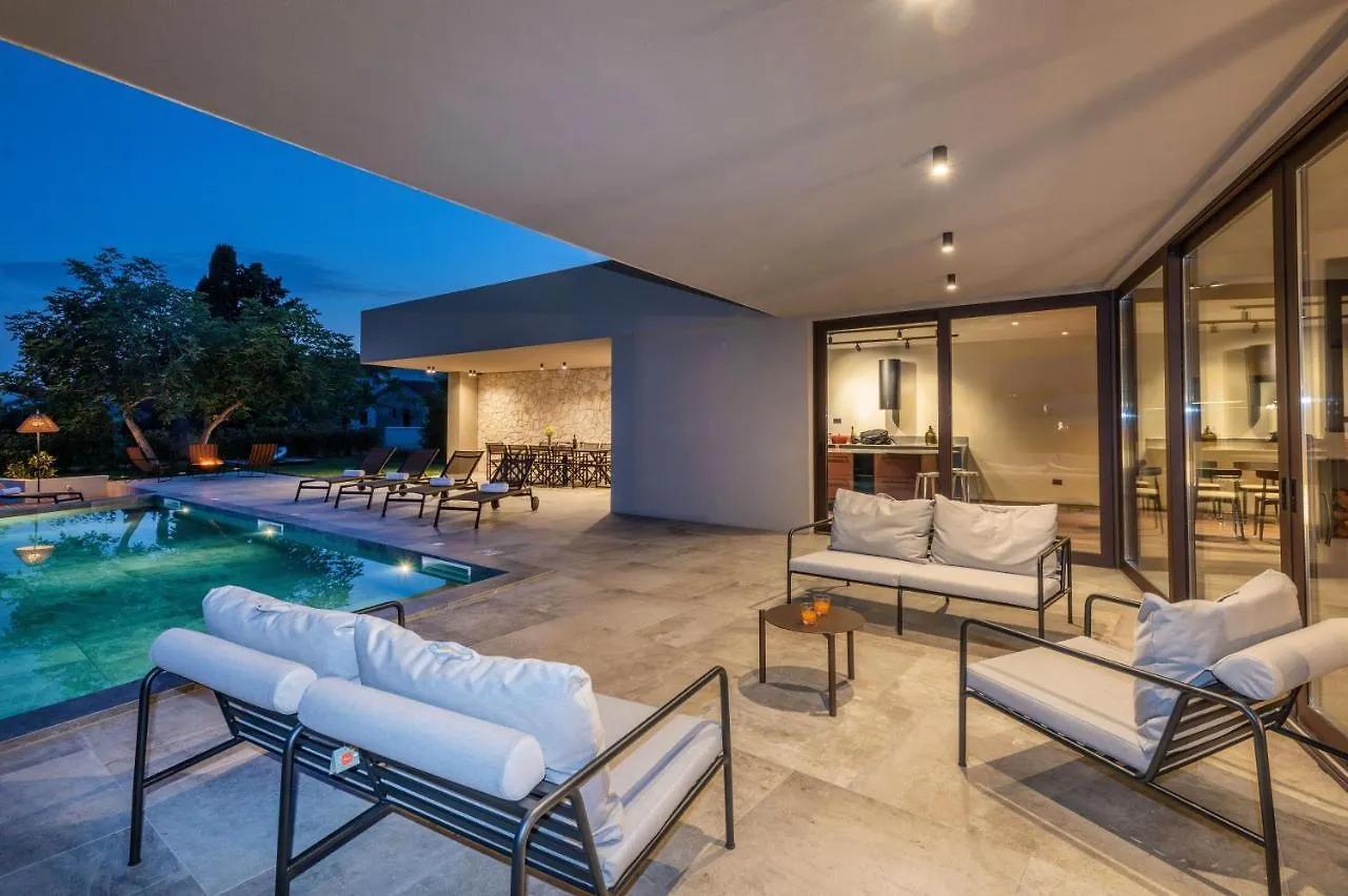 Luxury Beachside Villa With A Pool And A Sea View Banjole 0*,  Croatia
