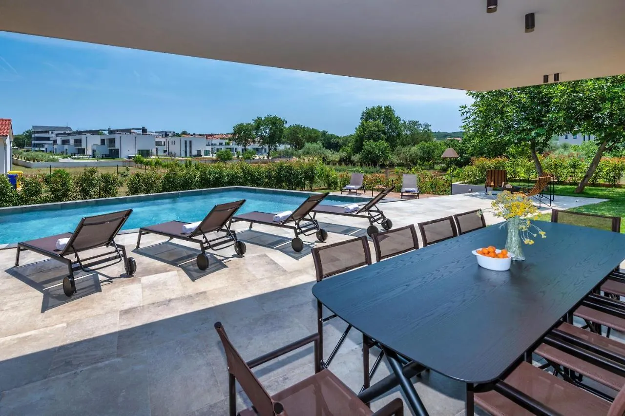 Luxury Beachside Villa With A Pool And A Sea View Banjole