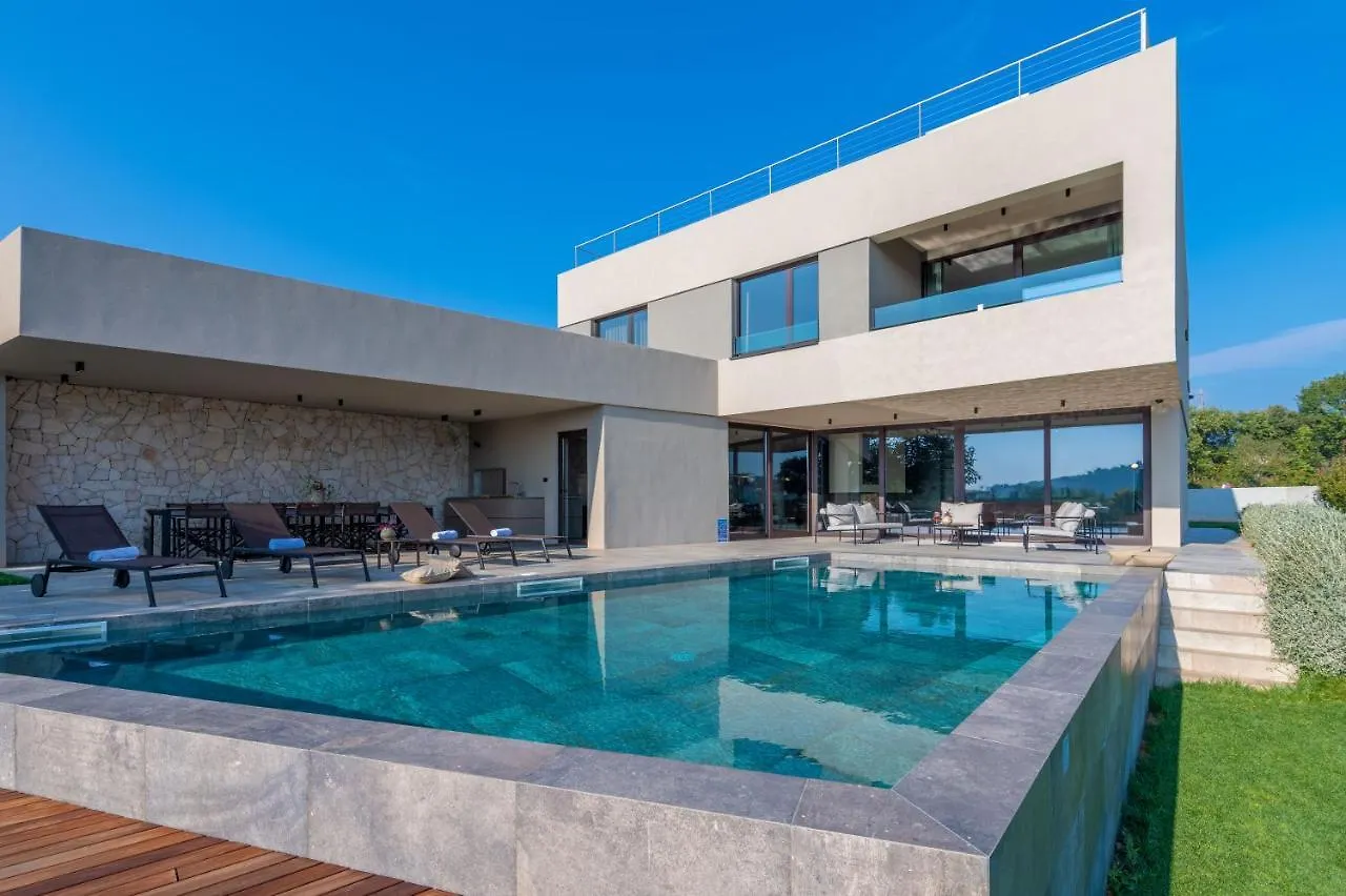 Luxury Beachside Villa With A Pool And A Sea View Banjole