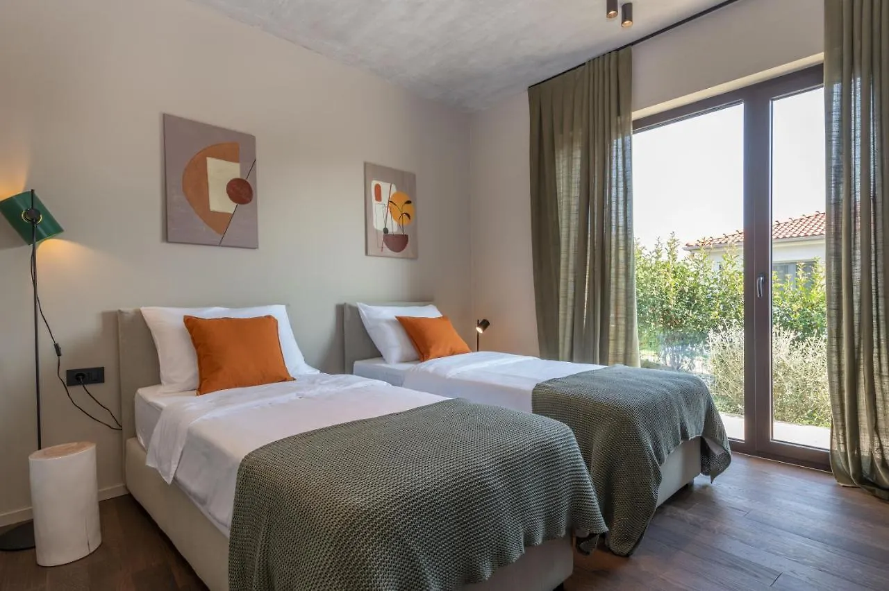 Luxury Beachside Villa With A Pool And A Sea View Banjole